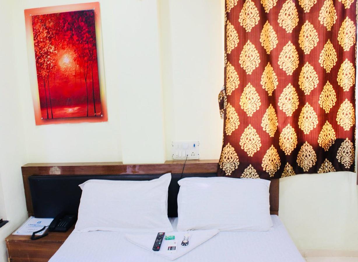 Akshara Residency Hotell Mumbai Exteriör bild